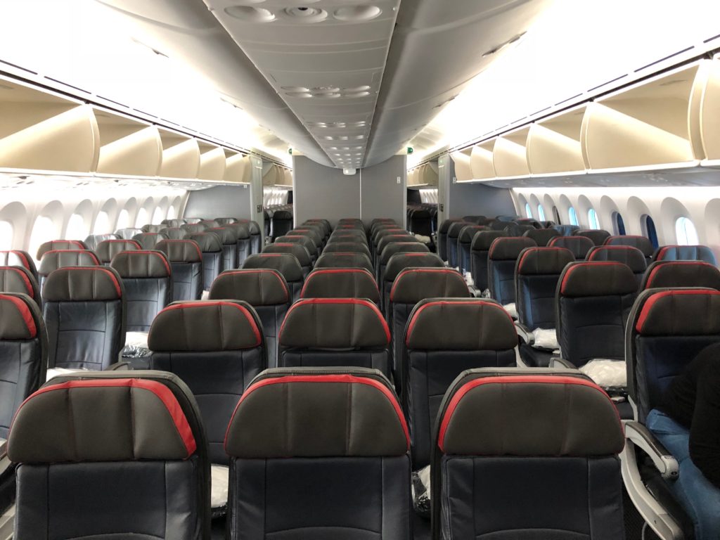 Review: American Airlines Economy Class 787 London To Chicago - Moore ...